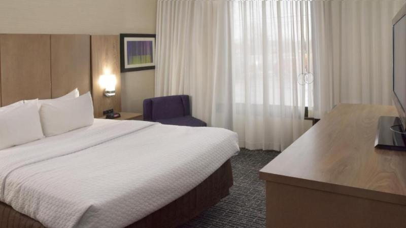 Quality Inn Middleburg Heights Bagian luar foto